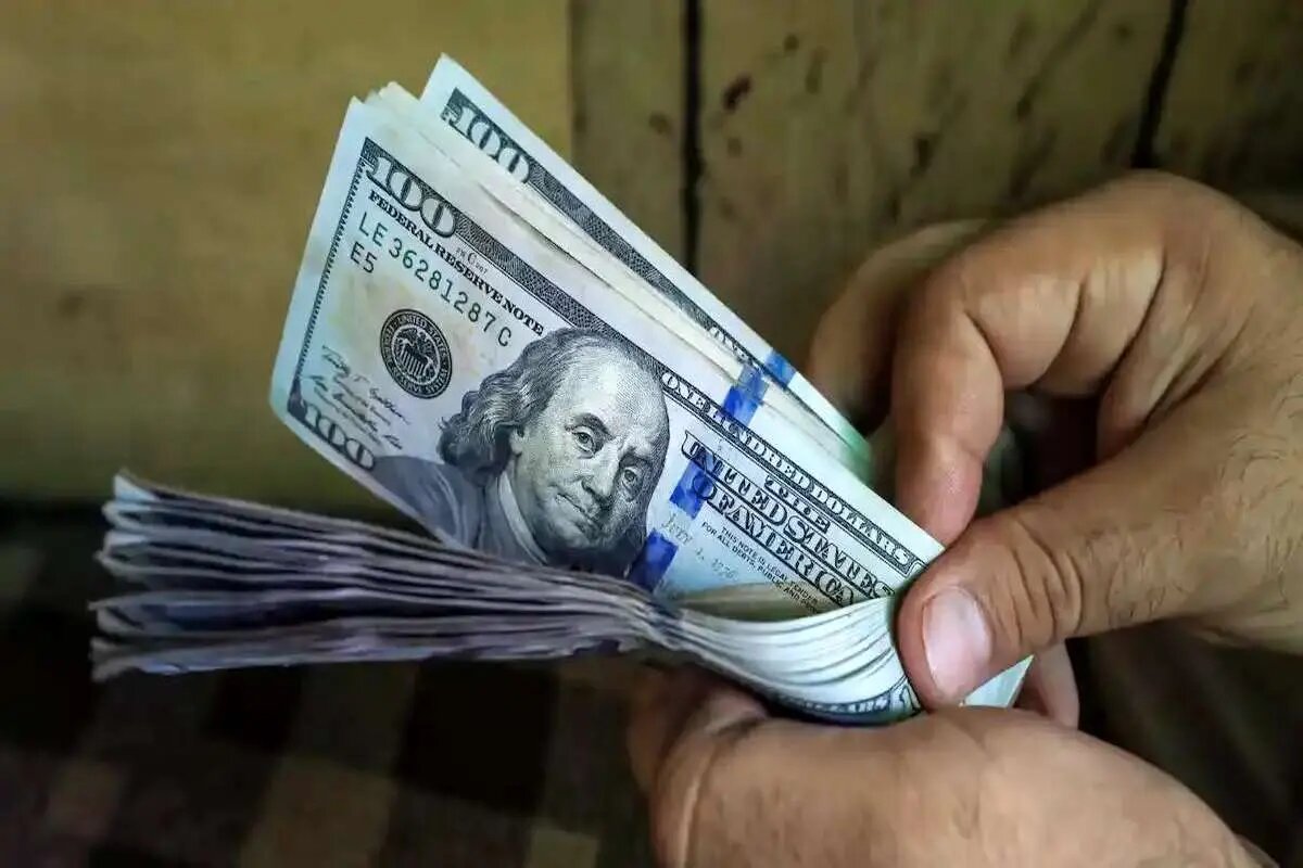 آمریکا دلار آمریکا سقوط کرد/ امیدها به افزایش نرخ بهره بالا رفت