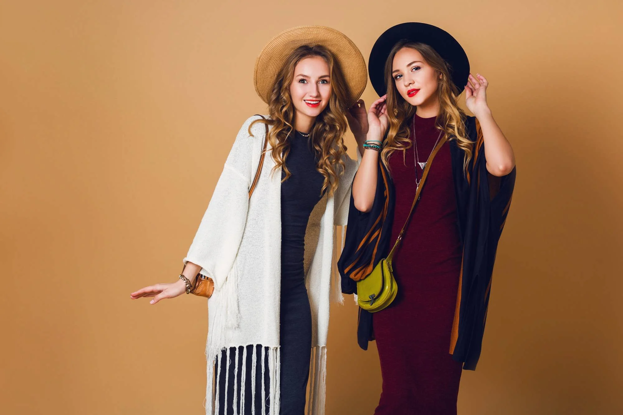 چگونه لباس کاری را با مو و ماکیاژ هماهنگ کنیم؟
